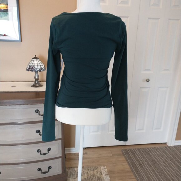 Scoop-Neck Top - Picture 2 of 5